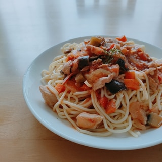 鶏肉となすとかぼちゃのトマトスパゲッティ